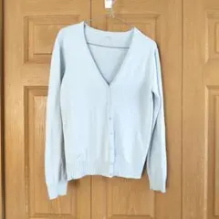 ユニクロ　Mサイズ　ライトブルー Vネック 長袖カーディガン
