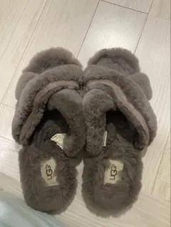 UGG グレー ファーサンダル