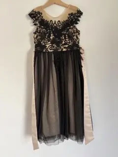 刺繍キッズドレス（黒・ベージュ）