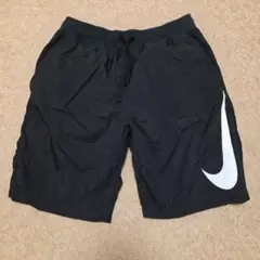 Nike ブラック ショートパンツ