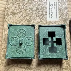 鋳鉄製 花模様の置き型灰皿 蓋付き