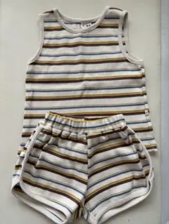 韓国子供服　セットアップ