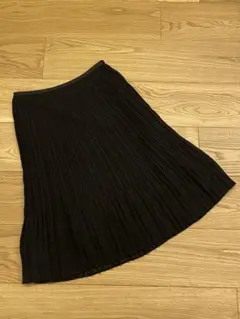 黒のプリーツスカートのサムネイル