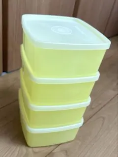 Tupperware 食品保存容器 4個セットのサムネイル