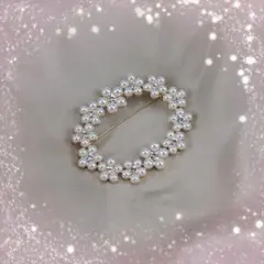 ブローチ　パール　楕円形　フォーマル　パーティー 結婚式 入学式　卒業式