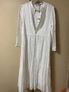 ZARA＊刺繍入りホワイトロングワンピース Mサイズ