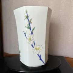 香蘭社花柄陶磁器製角型花瓶のサムネイル
