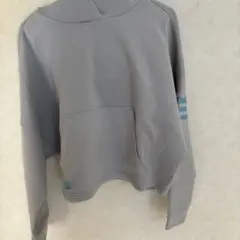 adidas originals グレー フード付きパーカー