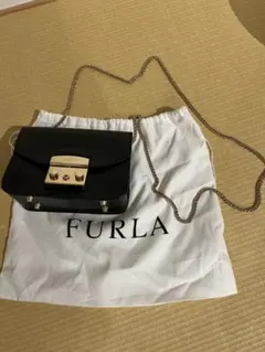 【値下げ】【美品】FURLA ブラック チェーンショルダーバッグ