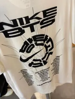 公式 NIKE BTS コラボ オリジナルマーチャンダイズ L - メルカリ