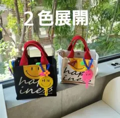 新品　未使用　韓国　MAKOMAKI　スマイル　花柄ショルダーバッグ ２色 新品 未使用 韓国 MAKOMAKI スマイルモチーフ ショルダーバッグ 2色の