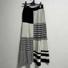 1点のみ　2XL 3L 幾何学模様　パッチワーク風　ニット　ロングスカート