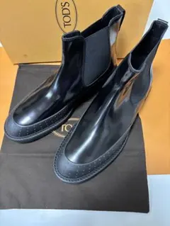 新品未使用　TOD'Sトッズ サイドゴアブーツ ブラック30.5cm UK12のサムネイル