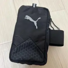 Puma ブラックナイロンポーチ