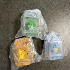 バンダイ　ポケプラブリスターマスコットチャーム ピカチュウ　ゼニガメ　フシギダネ