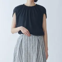 美品 BRAHMIN ブラーミン ギャザー デザイン Tシャツ 38 ネイビーのサムネイル