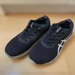 asics 黒 スニーカー 1154A197 23.5cm