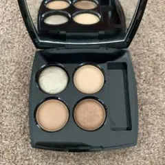 CHANEL シャネル レ キャトル オンブル ルミエール ナチュレルのサムネイル