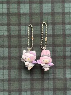 マイメロディ　ハローキティ　いたずらこあくまスイング　 キーホルダー 2個セット