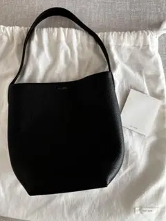 THE ROW Small N/SParkレザートートバッグ(黒)