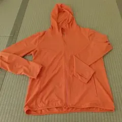 ユニクロエアリズムＵＶオレンジ フルジップ フード付きパーカー