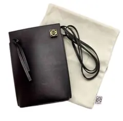 【美品】LOEWE ロエベ ダイスポケットレザーショルダー　ブラックのサムネイル