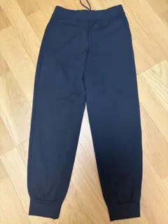 ユニクロ　ウルトラストレッチアクティブジョガーパンツ