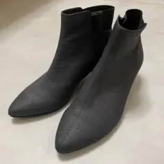 美品✨アカクラ ALAGE 23.5 ショートブーツ ローヒール ジッパー