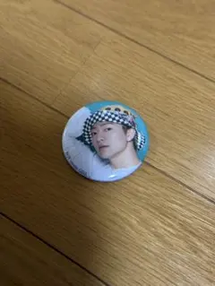 NEWS STRIPE WORLD in JOYPOLIS缶バッチ 加藤シゲアキ - メルカリ