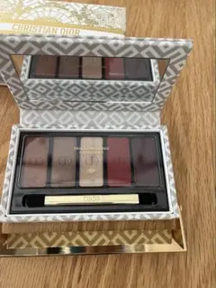 ディオールクリスマスコフレ アイシャドウパレット 2024