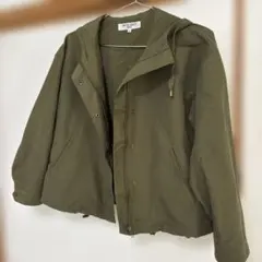 natural beauty basic マウンテンパーカー　S