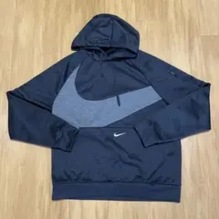 ナイキ　パーカー