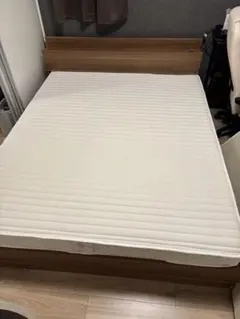 Monterey クイーンベッド フレーム＆マットレスセット