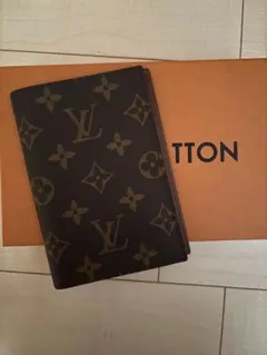 ヴィトン　パスポートカバー