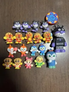 アンパンマン バスボール　フィギュア　びっくらたまご