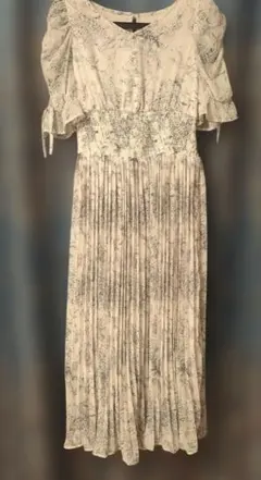 トワルドジュイ柄ワンピース