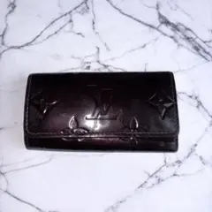 ルイヴィトン ミュルティクレ 4連 アマラント ヴェルニ モノグラム コンパクト