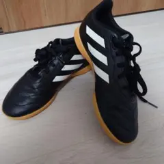 ジュニアフットサルシューズ 21.5cm