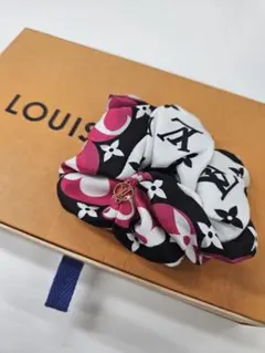 Louis Vuitton ルイヴィトンハート柄リボンシュシュM79104 - メルカリ