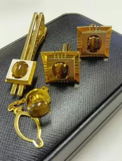 Item thumbnail for item 39ef8d99-0d96-4d94-b73f-b4cd117af86c