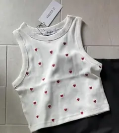 FOREVER 21 ハート柄 ノースリーブ トップスのサムネイル