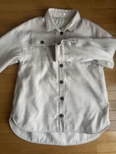 ベージュ フリース ボタン付きシャツジャケット