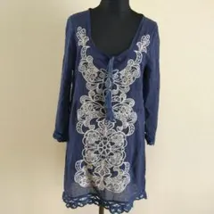 刺繍入りネイビー七分袖チュニック　y2k
