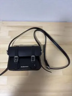 Dr. Martens　7インチ サッチェルバッグ