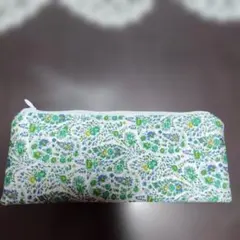 リバティハンドメイド マルチケース ペイズリー柄 ポーチ