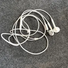 Apple Lightning 有線イヤフォン ホワイト