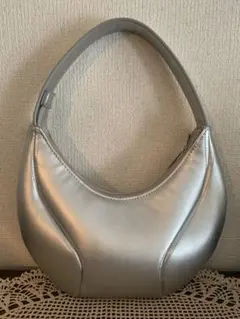 シルバー　バッグ　キルティング