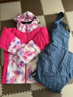 【値下げ】【未使用、タグ付き】スノーウェア　キッズ　レディース