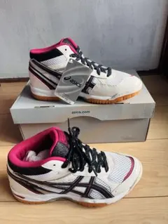 Item thumbnail for item d2786932-f58c-42fa-bf3a-6725d86c113d