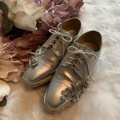 ❤️Chestyチェスティ❤️シルバーフラワー装飾 厚底スニーカービジュー花脚長S